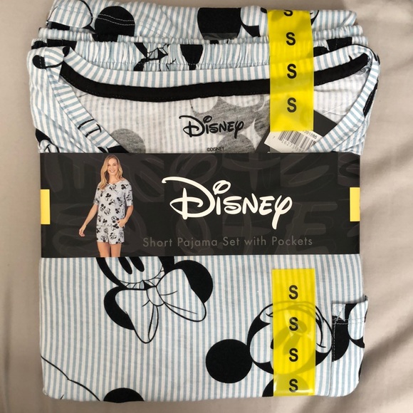 Disney Other - Disney short pajama set w/pockets